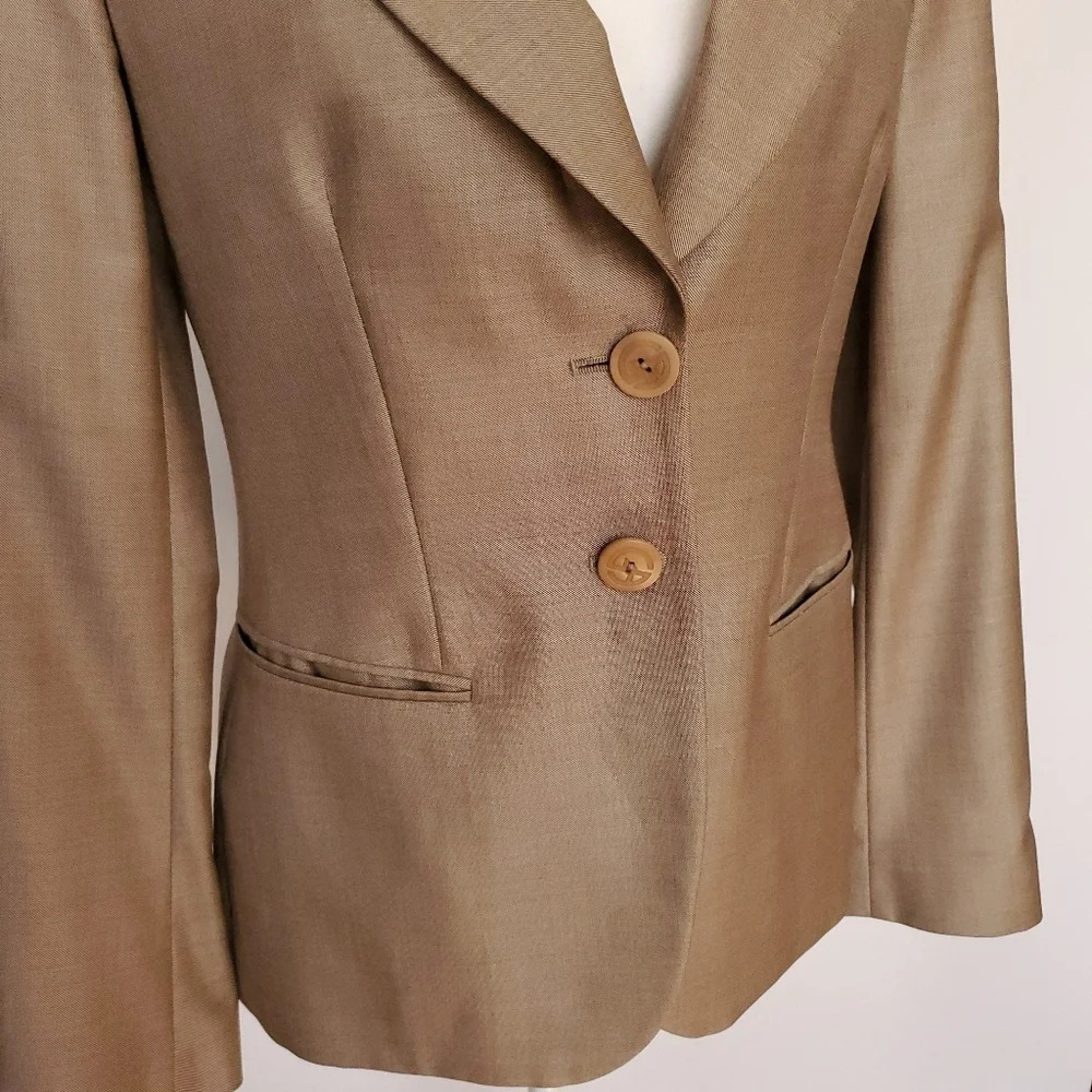 Giorgio Armani Wool Silk Blazer Womens Size 38 Beige Tan Lined Jacket 2 Button - Picture 16 of 16